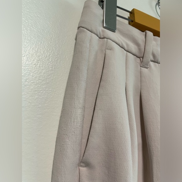COPY - Aritzia Wilfred The Effortless Pant Trousers in Ashen - Size 6 - Picture 4 of 16